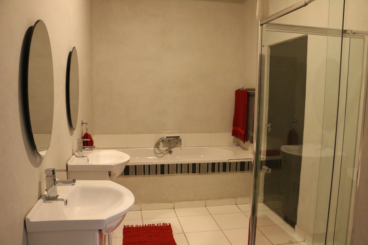Dante Deo Guesthouse Bloemfontein Bagian luar foto