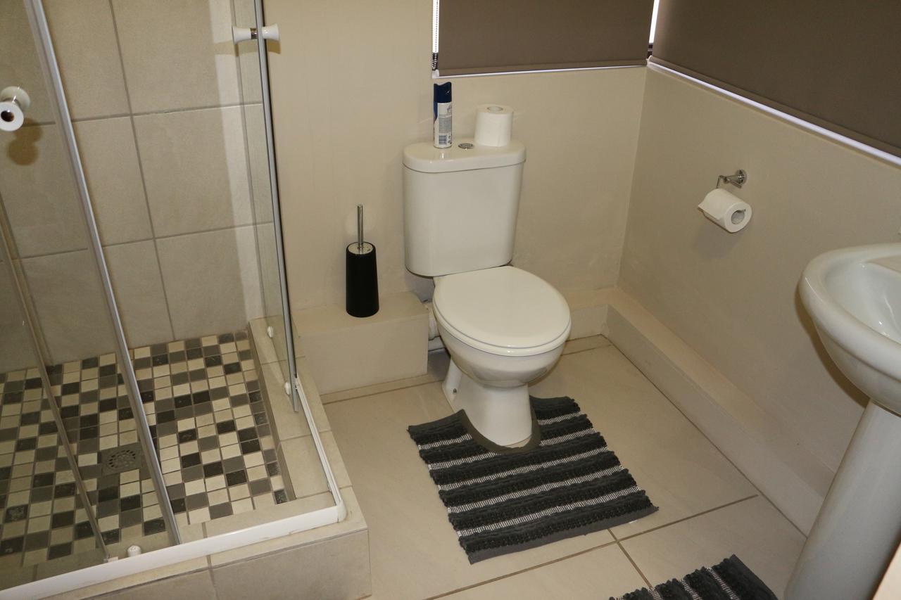 Dante Deo Guesthouse Bloemfontein Bagian luar foto