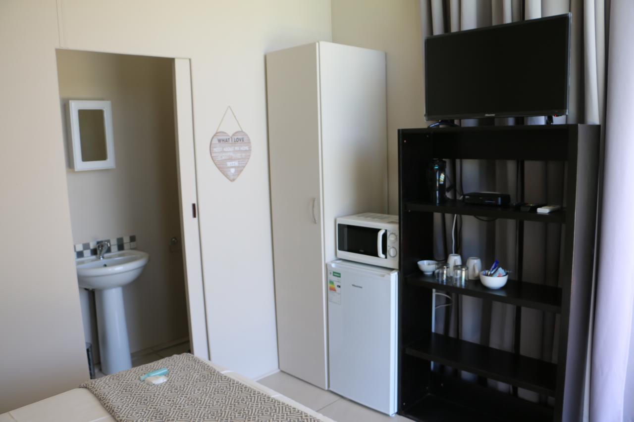 Dante Deo Guesthouse Bloemfontein Bagian luar foto