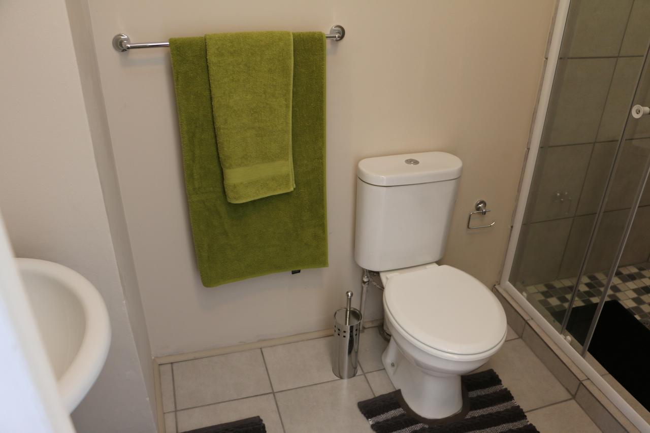Dante Deo Guesthouse Bloemfontein Bagian luar foto